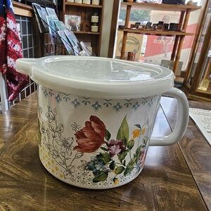 The Pioneer Woman Enamel 6 Cup Measuring Cup